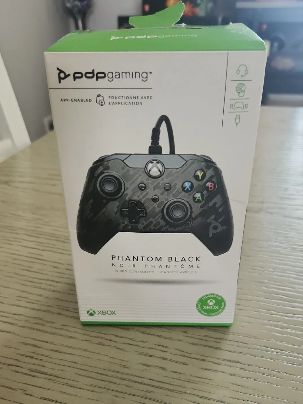 PDP Gaming Xbox-Style Wired Black & Green Gaming Controller